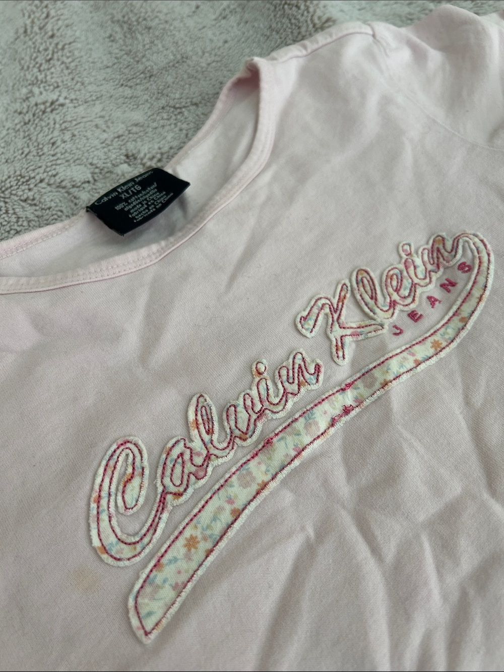 Calvin Klein tee - Picture 4 of 8